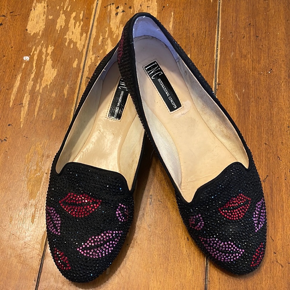INC rhinestone Flats LIPS 8.5